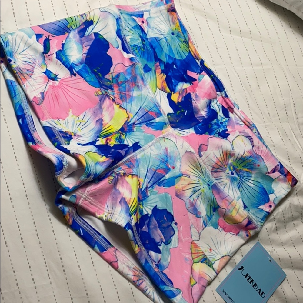 New size medium Fleo shorts